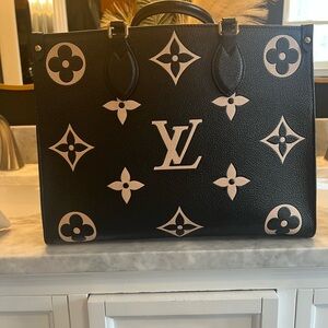 Louis Vuitton Black and Tan ON THE GO MM Monogram Tote